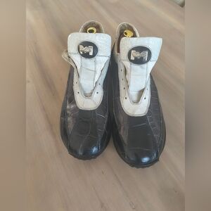 Mauri Black and White Crocodile Pattern Sneakers
